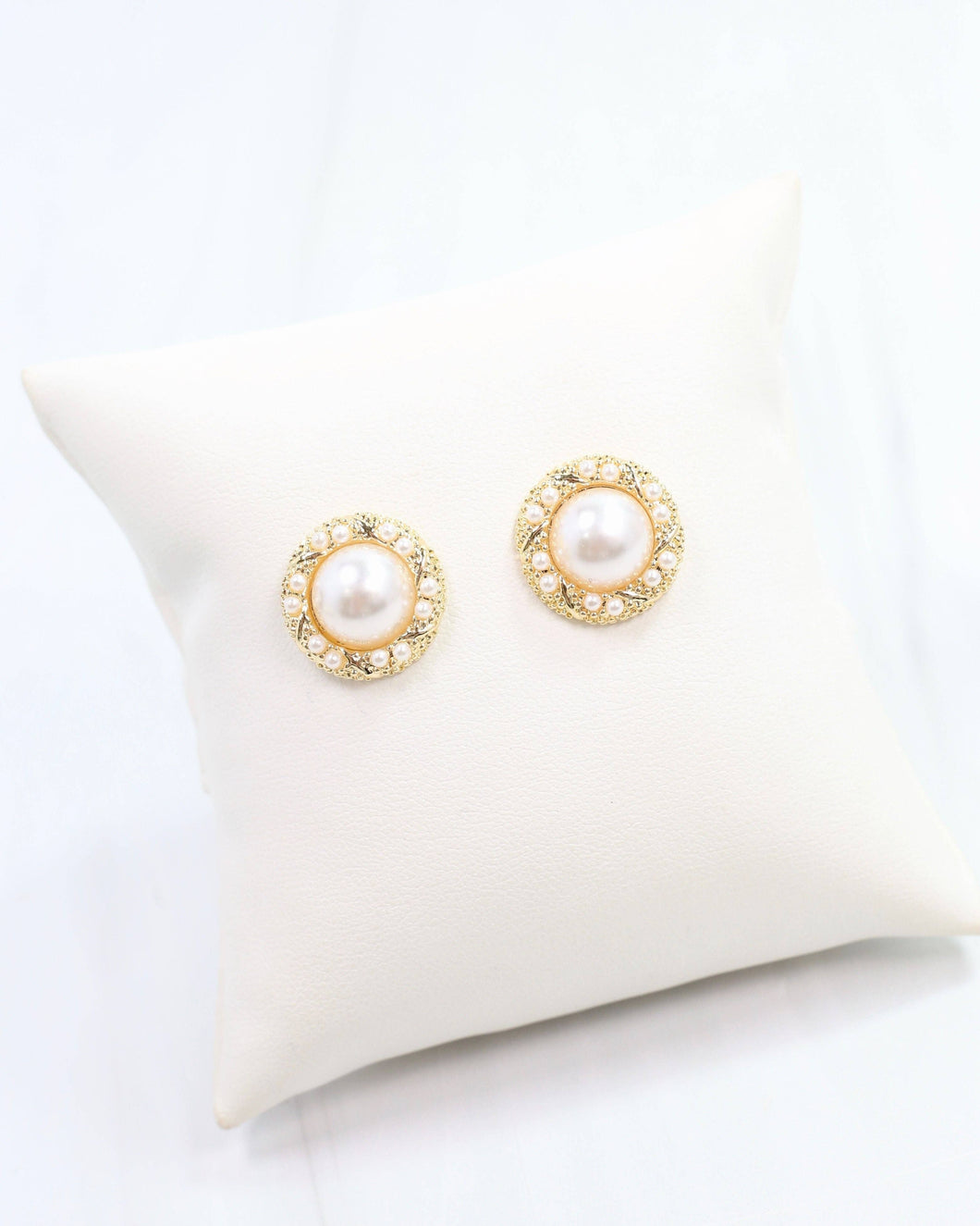 Raize Embellished Pearl Earring Gold