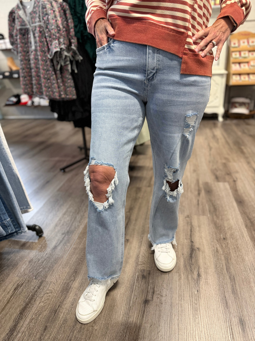 "Jodie" Ligh Wash 90s Dad Jean