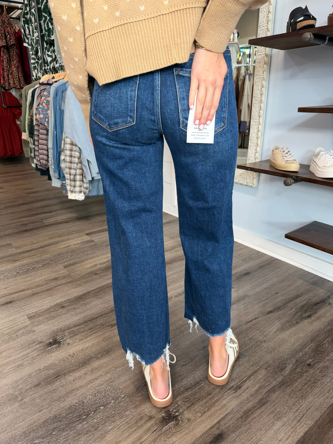 "Monna" Dark Cropped Denim