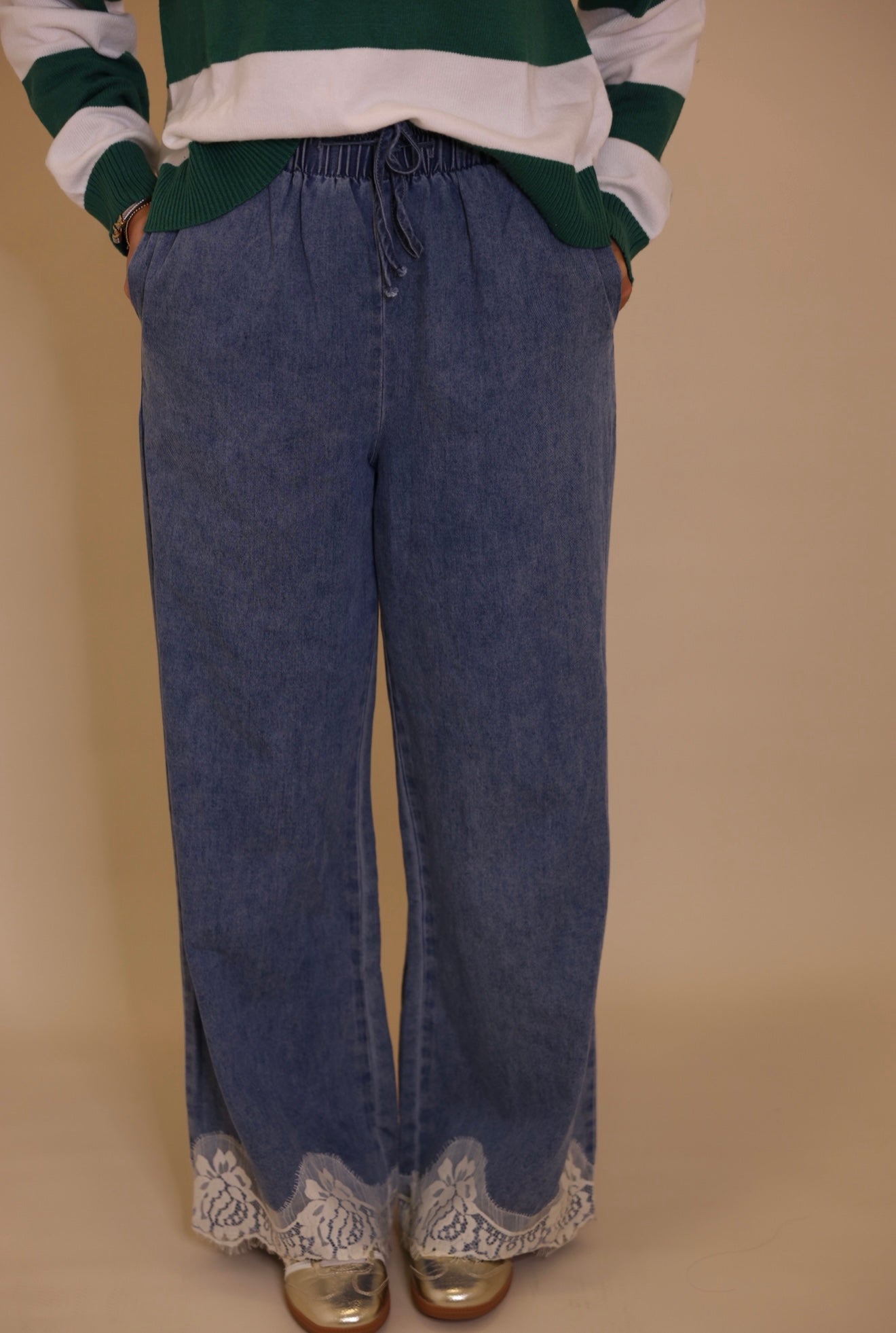 "Lea" Lace Trim Jeans