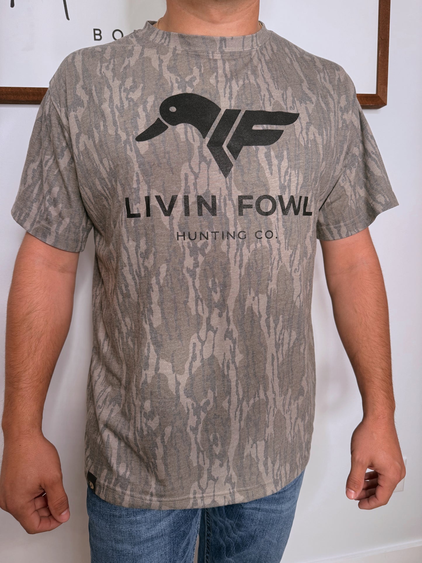 Livin Men’s Mossy Oak Tee